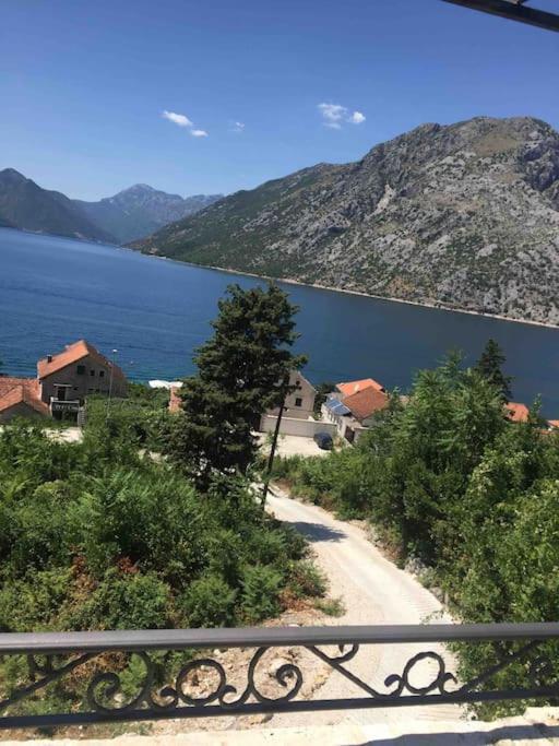 Apartment Terazza Di Ljuta Kotor Exterior photo